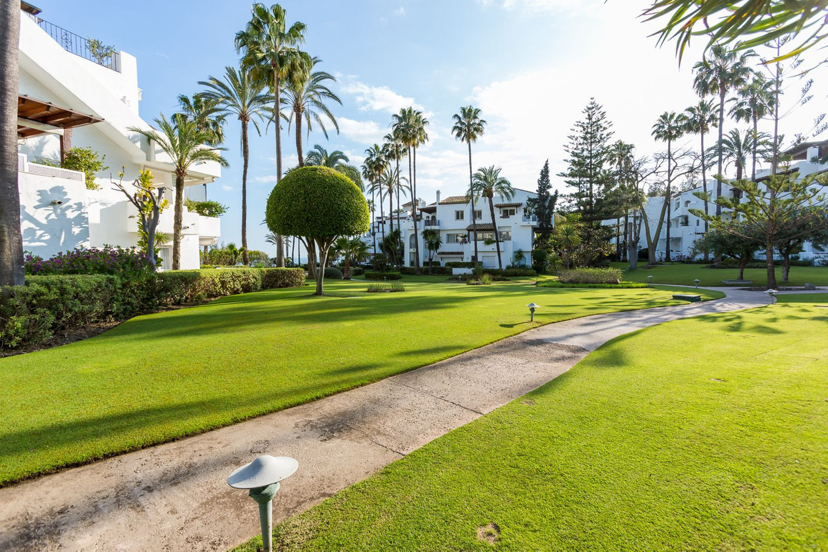 Appartement te koop in Estepona | 2 slaapkamers H5070673