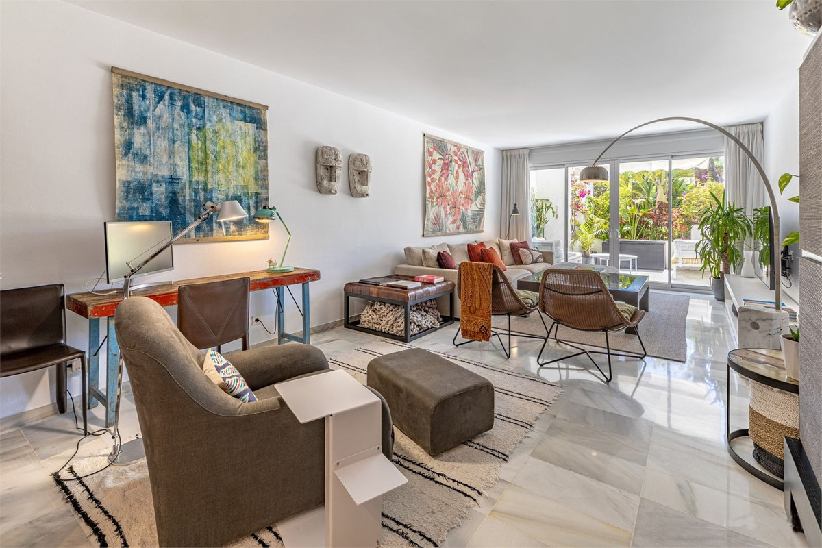 Appartement te koop in Estepona | 2 slaapkamers H5070673