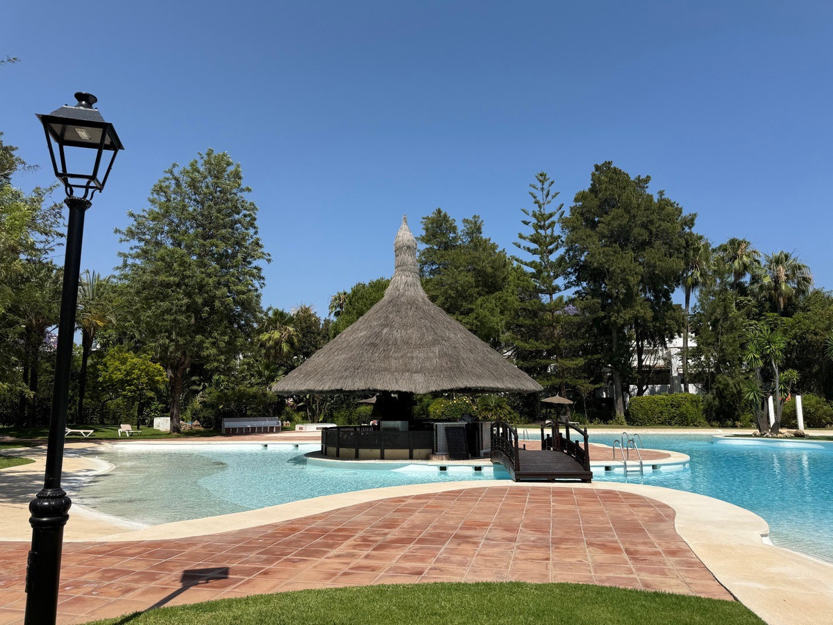 Appartement te koop in Estepona | 3 slaapkamers H5070694