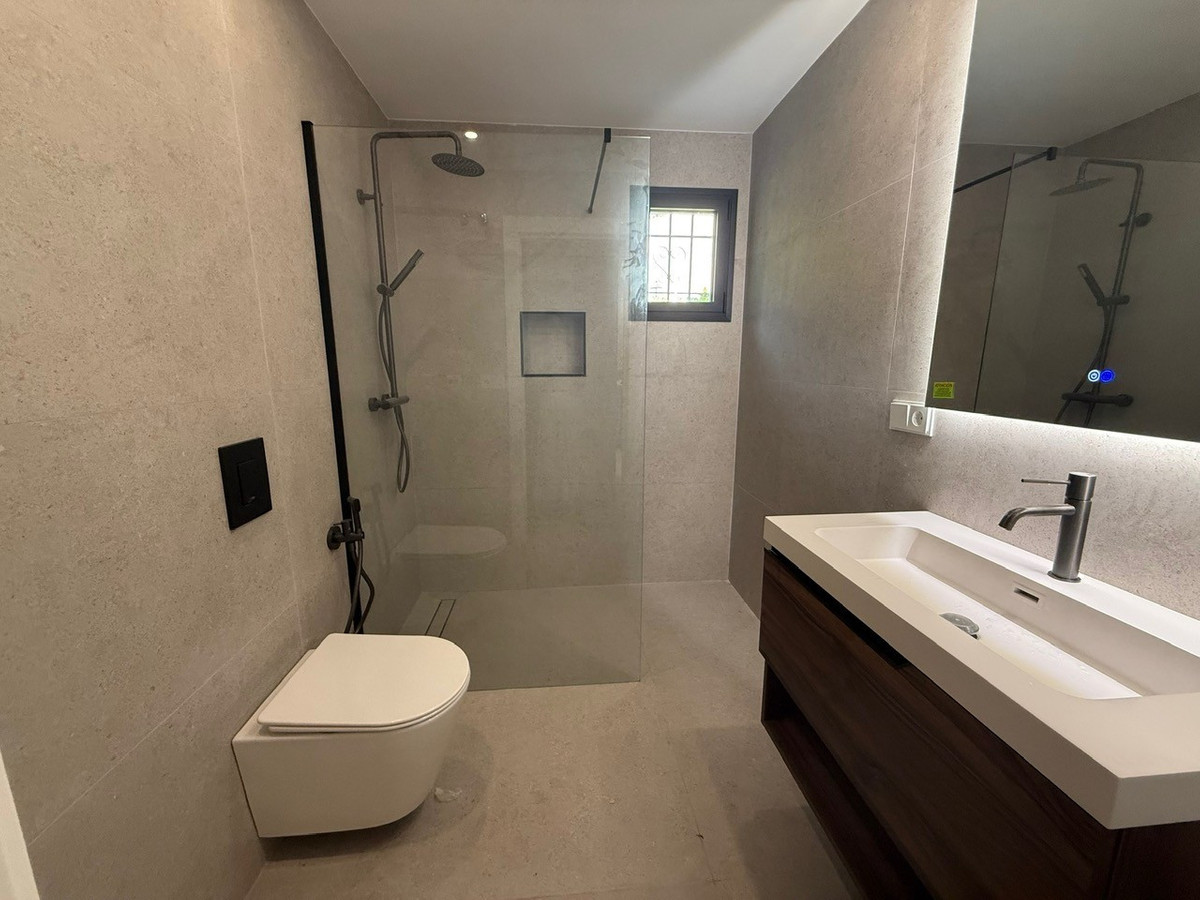 Appartement te koop in Estepona | 3 slaapkamers H5070694