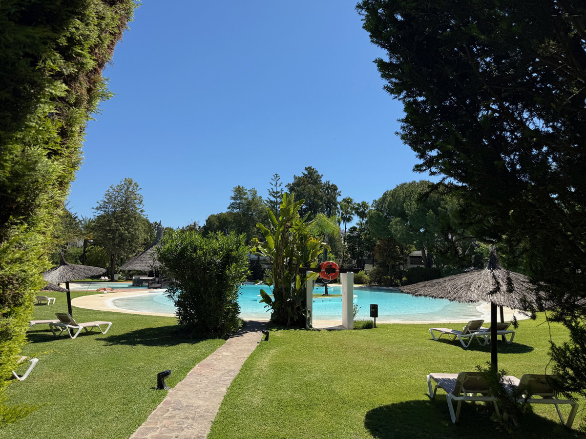 Appartement te koop in Estepona | 3 slaapkamers H5070694
