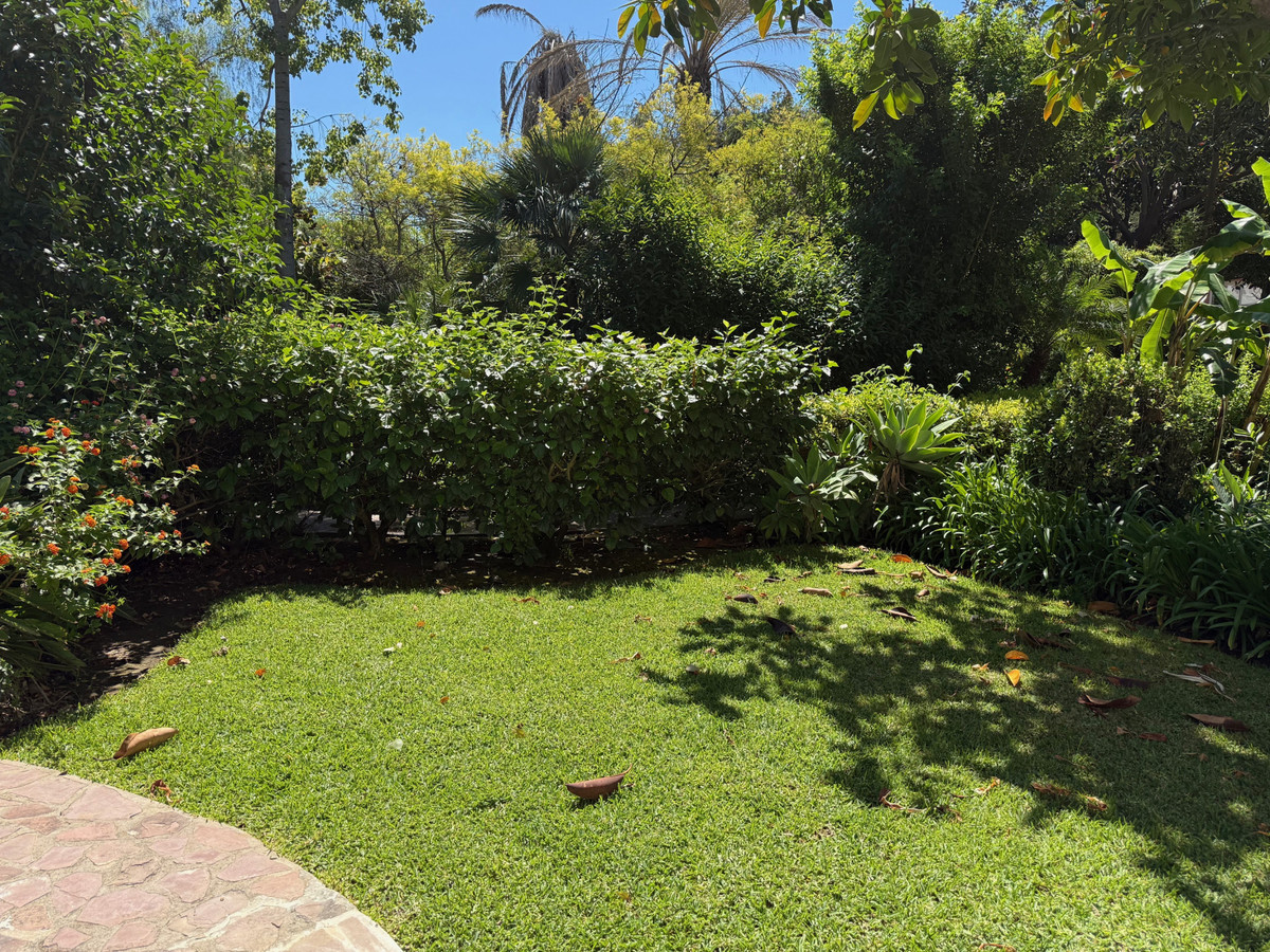 Appartement te koop in Estepona | 3 slaapkamers H5070694