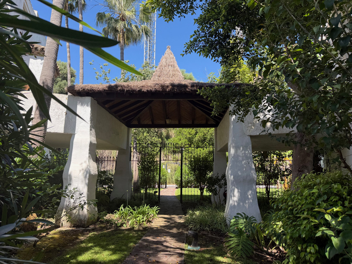 Appartement te koop in Estepona | 3 slaapkamers H5070694