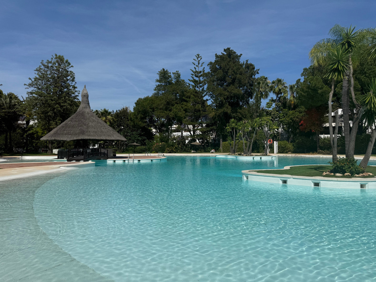 Appartement te koop in Estepona | 3 slaapkamers H5070694