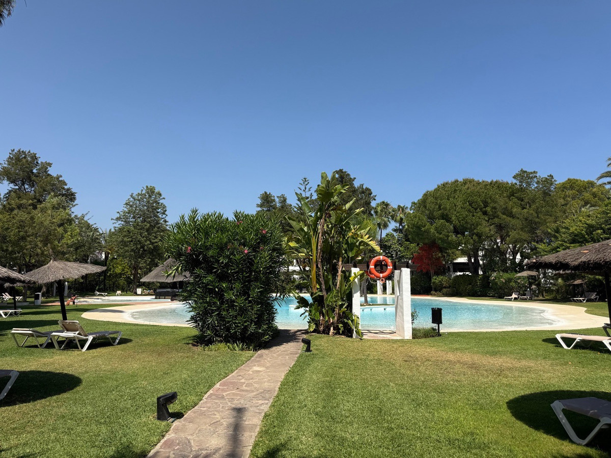 Appartement te koop in Estepona | 3 slaapkamers H5070694