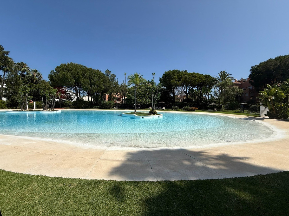 Appartement te koop in Estepona | 3 slaapkamers H5070694