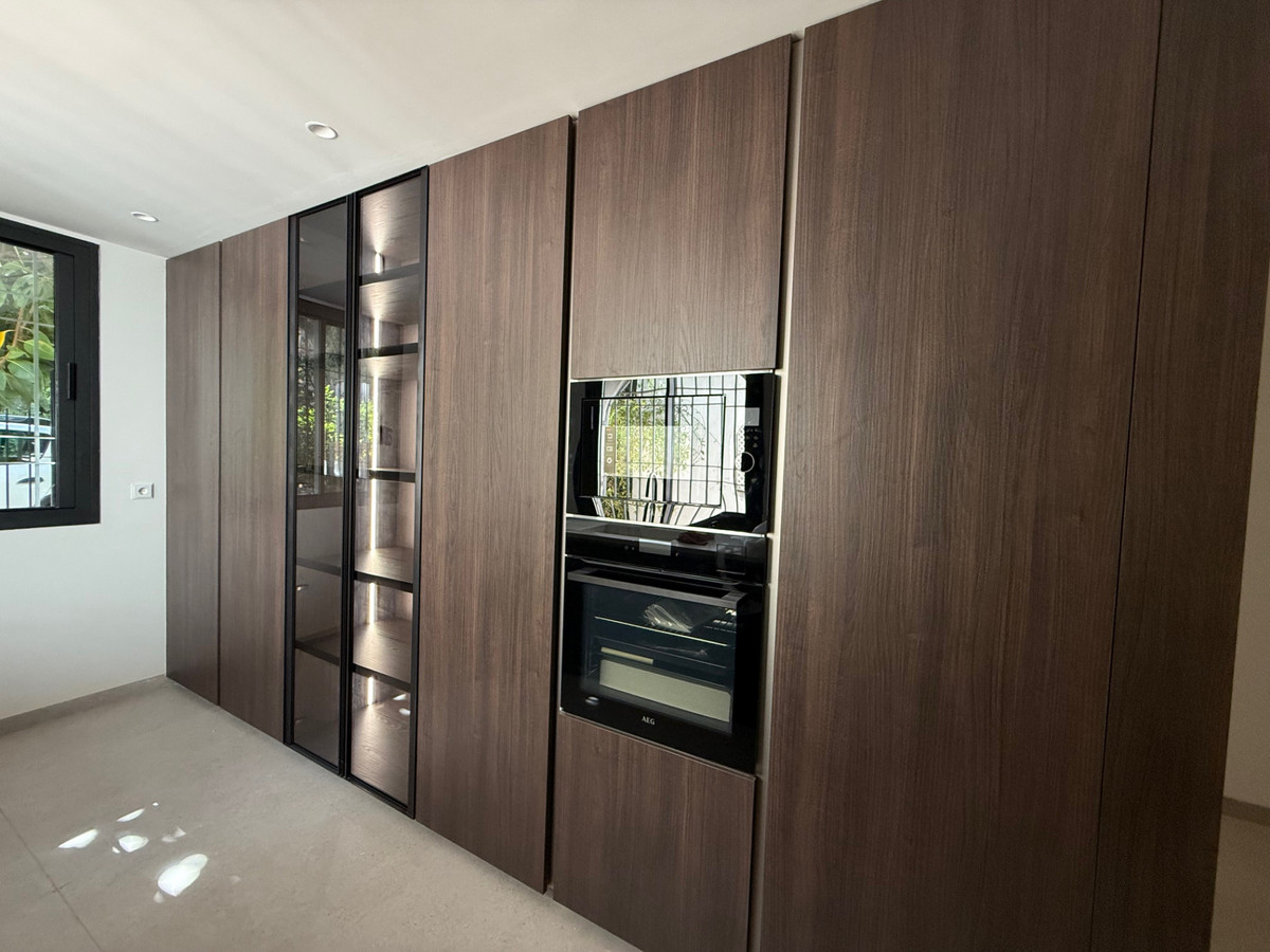 Appartement te koop in Estepona | 3 slaapkamers H5070694