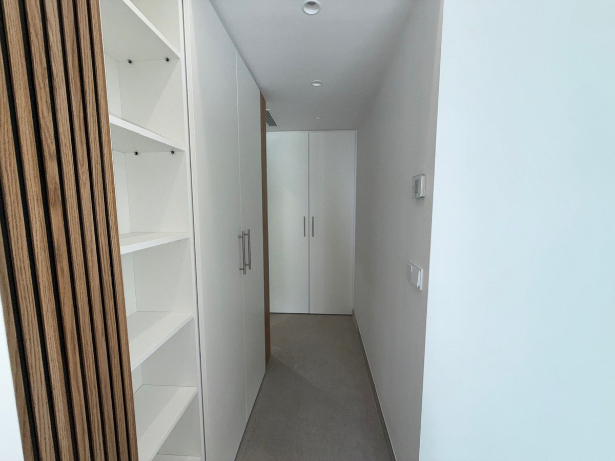 Appartement te koop in Estepona | 3 slaapkamers H5070694