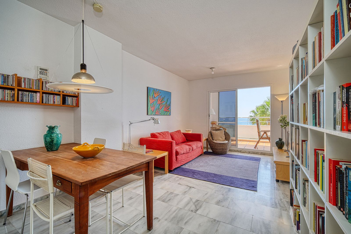 Appartement te koop in Estepona | 2 slaapkamers H5070841