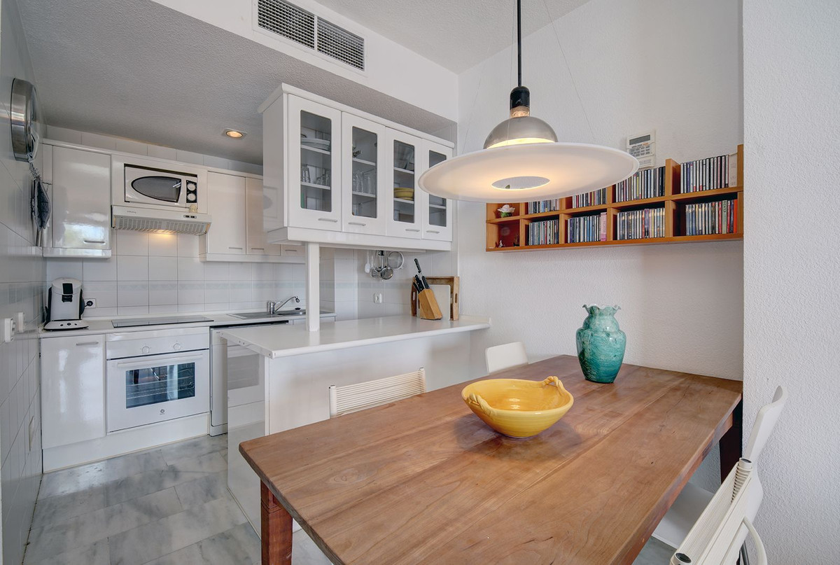 Appartement te koop in Estepona | 2 slaapkamers H5070841