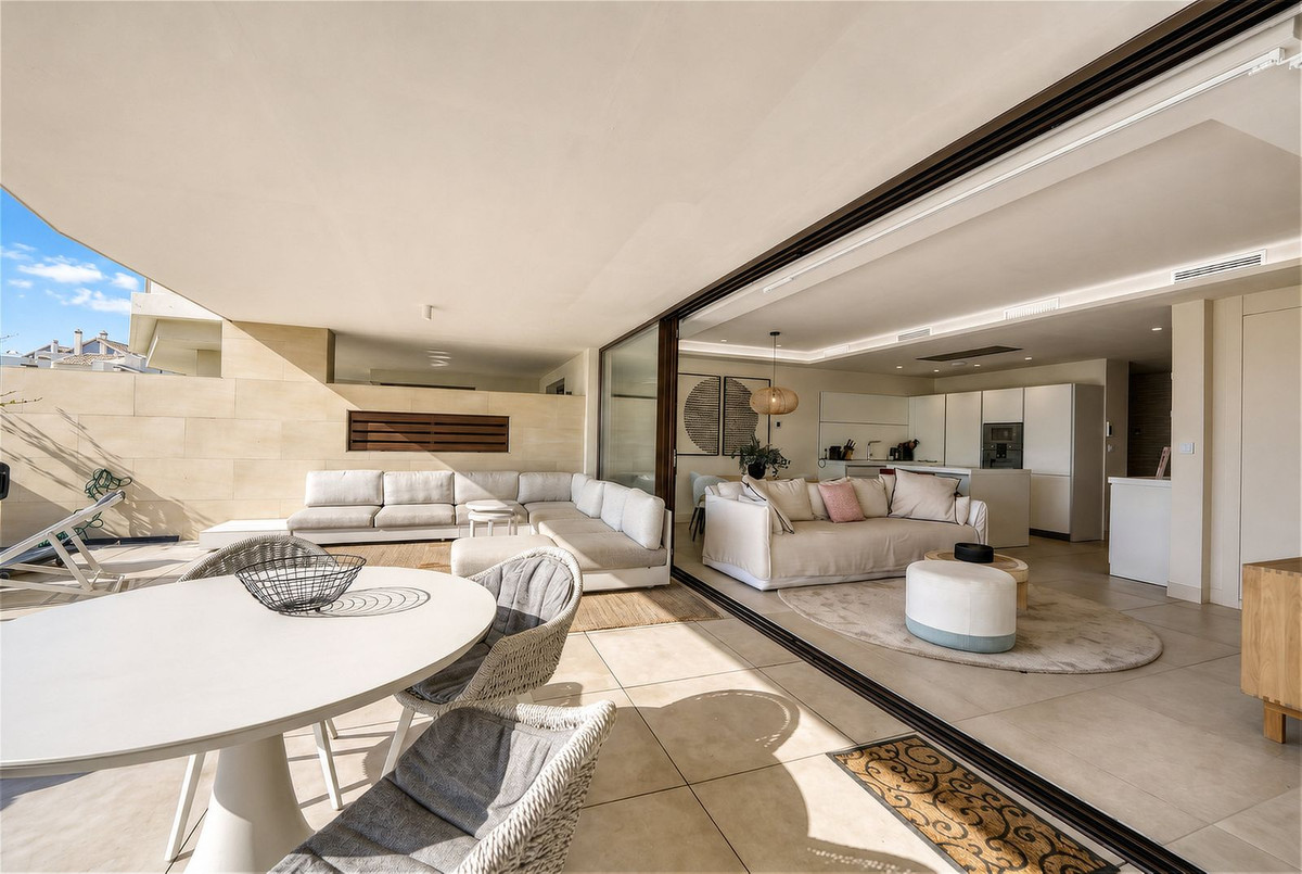 Appartement te koop in Estepona | 3 slaapkamers H5072374