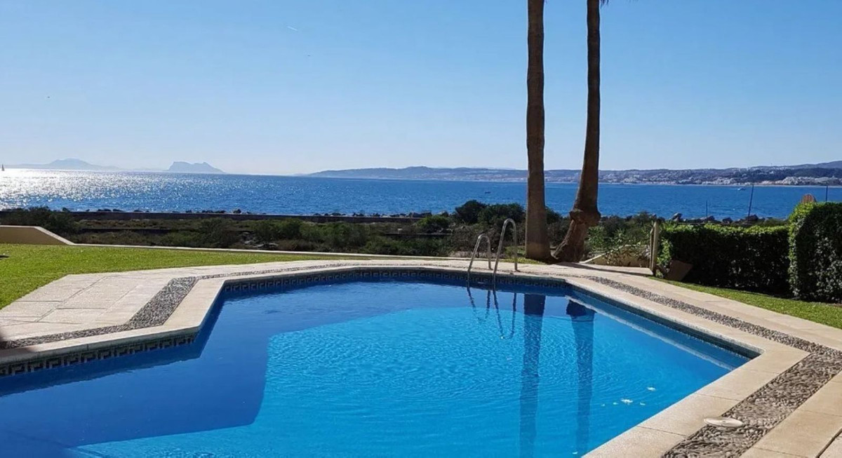 Appartement te koop in Estepona | 2 slaapkamers H5074096