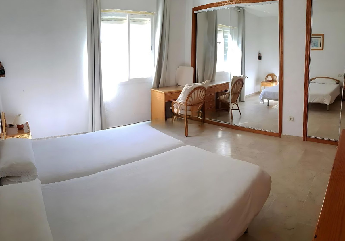 Appartement te koop in Estepona | 2 slaapkamers H5074096