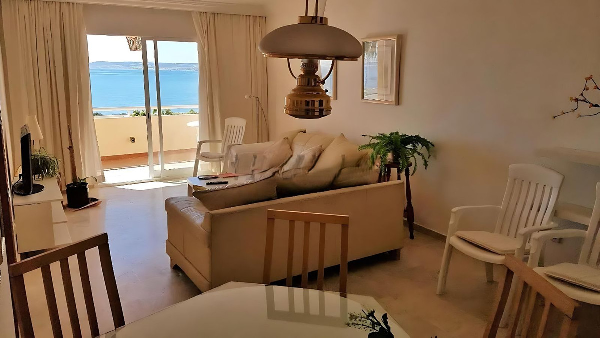 Appartement te koop in Estepona | 2 slaapkamers H5074096