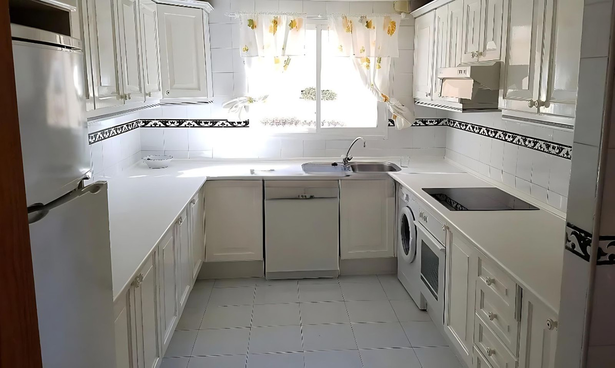 Appartement te koop in Estepona | 2 slaapkamers H5074096