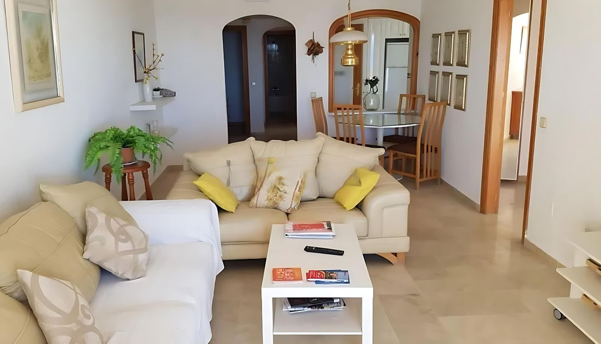 Appartement te koop in Estepona | 2 slaapkamers H5074096