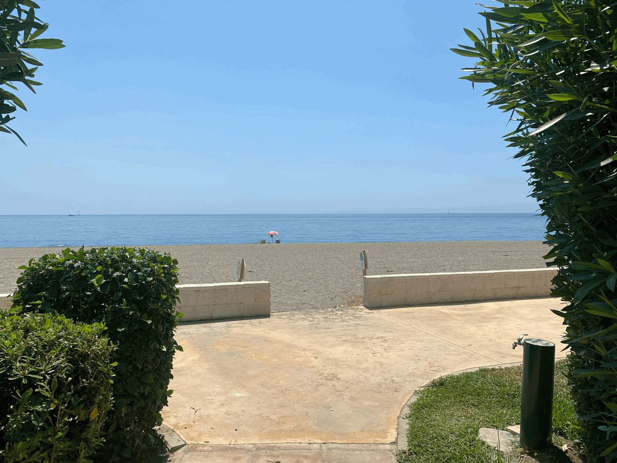Appartement te koop in Estepona | 2 slaapkamers H5075686