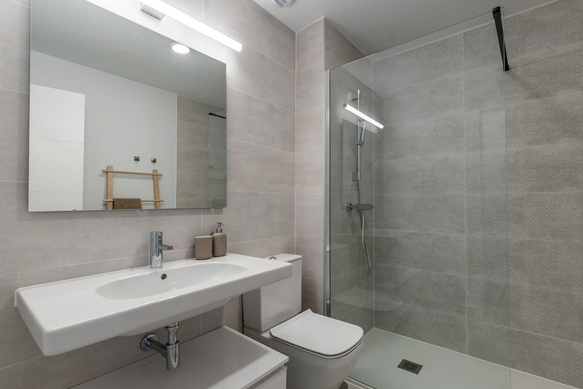 Appartement te koop in Estepona | 2 slaapkamers H5078062