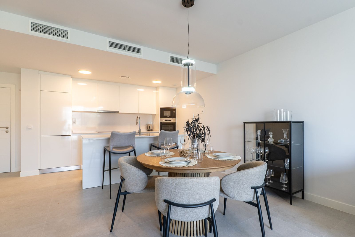 Appartement te koop in Estepona | 2 slaapkamers H5078062