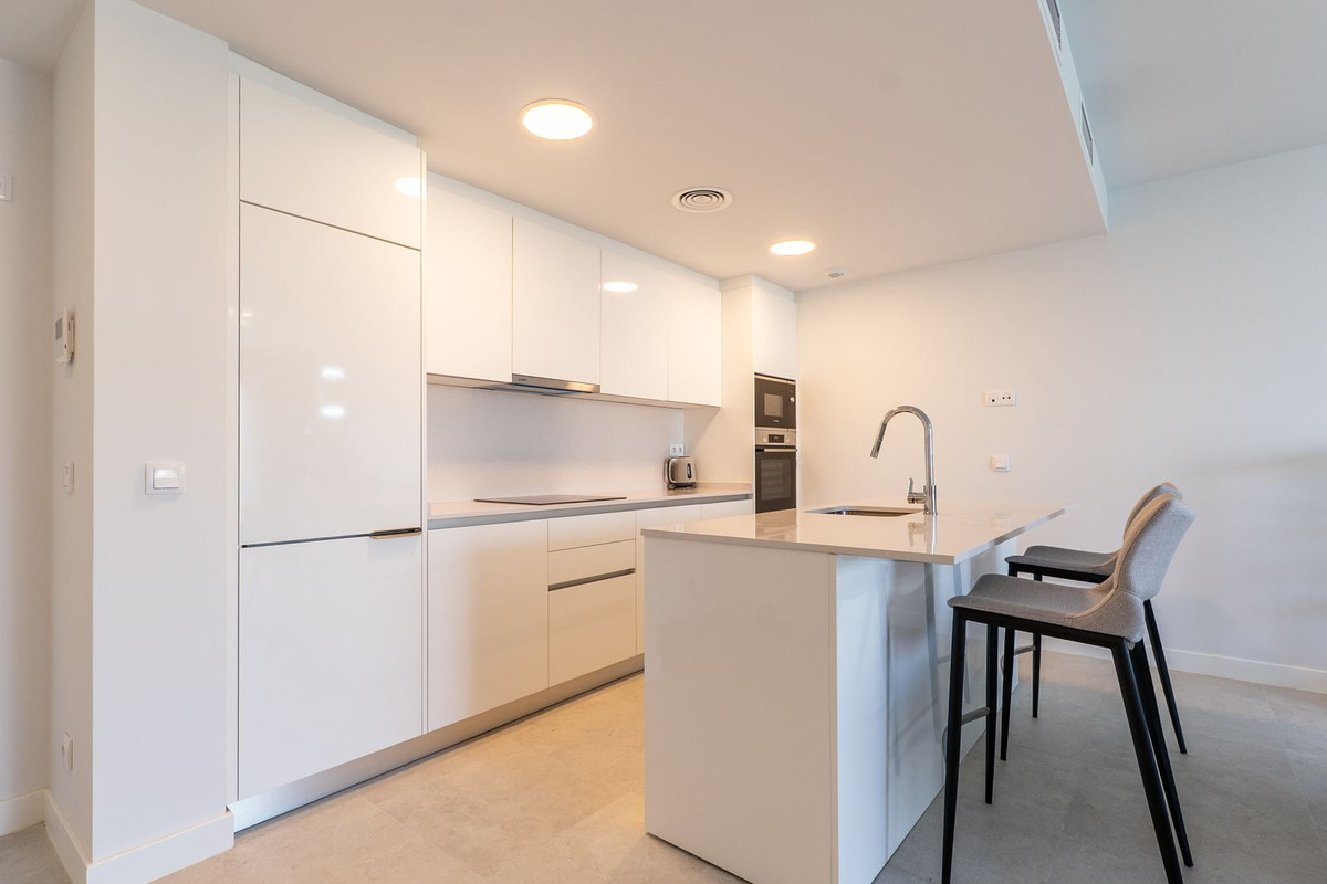 Appartement te koop in Estepona | 2 slaapkamers H5078062