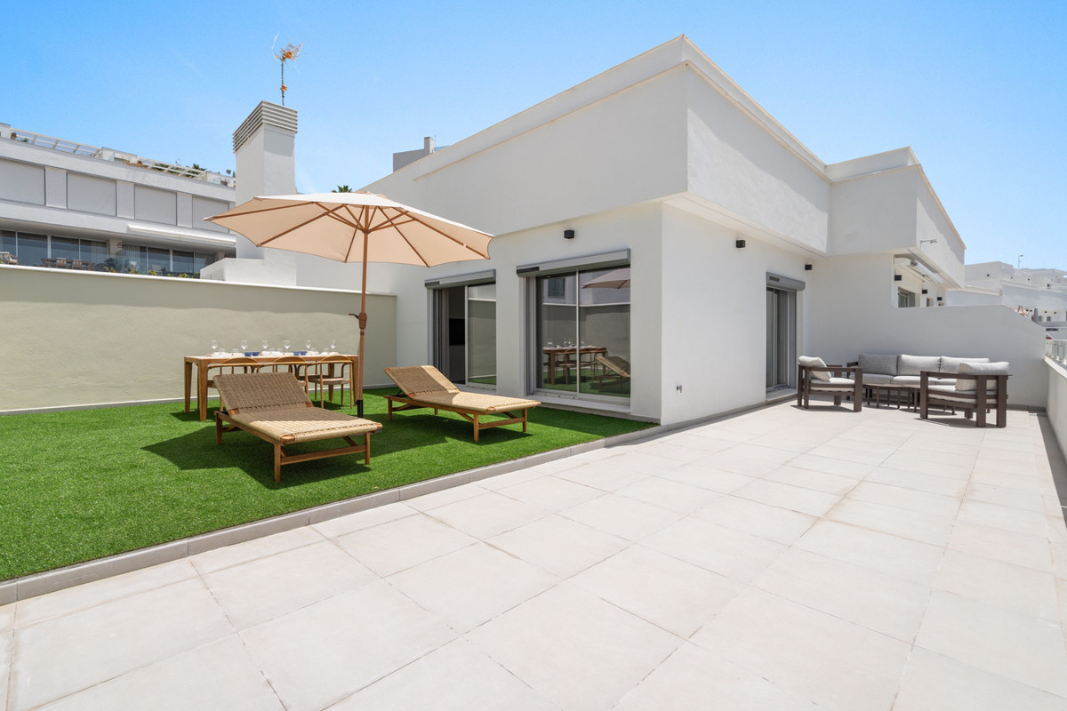 Penthouse te koop in Estepona | 2 slaapkamers H5079364