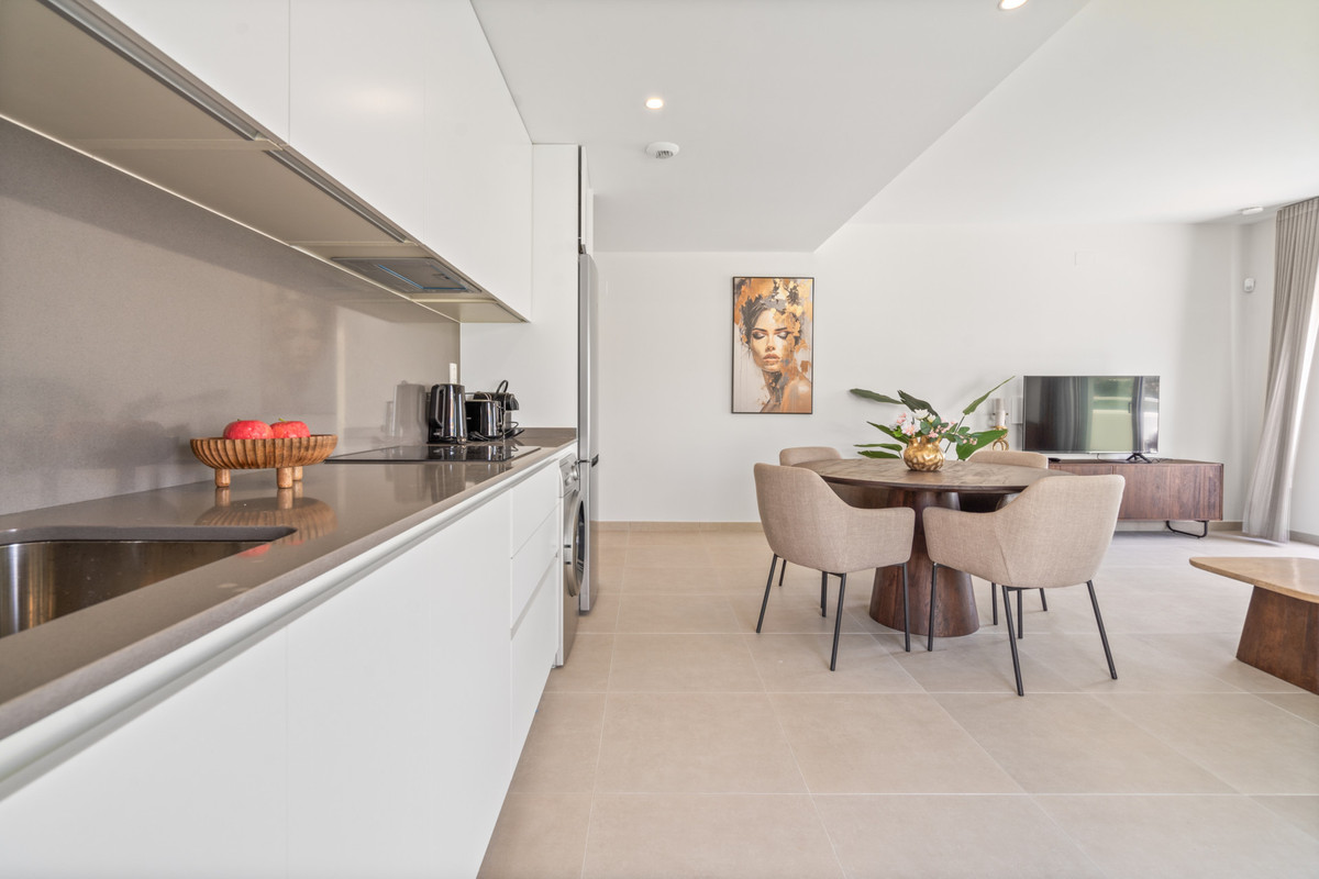 Penthouse te koop in Estepona | 2 slaapkamers H5079364
