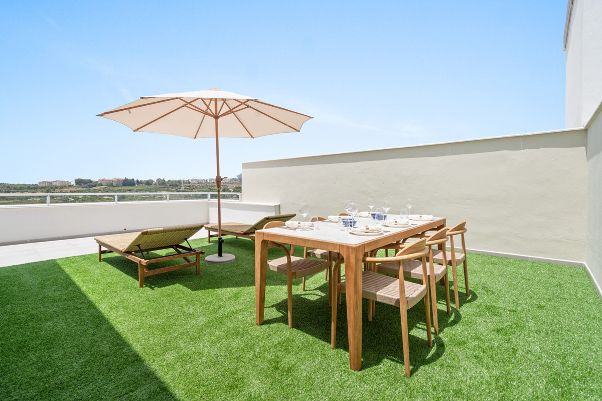Penthouse te koop in Estepona | 2 slaapkamers H5079364