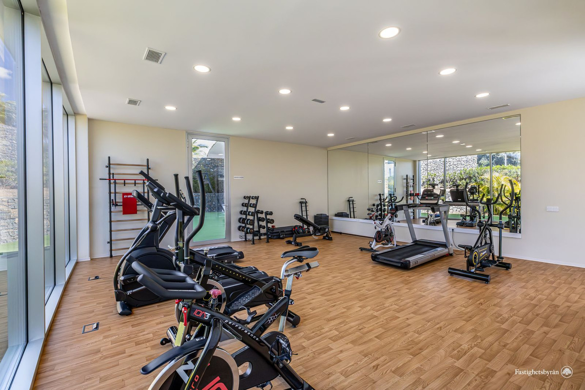 Penthouse te koop in Estepona | 4 slaapkamers H5079970
