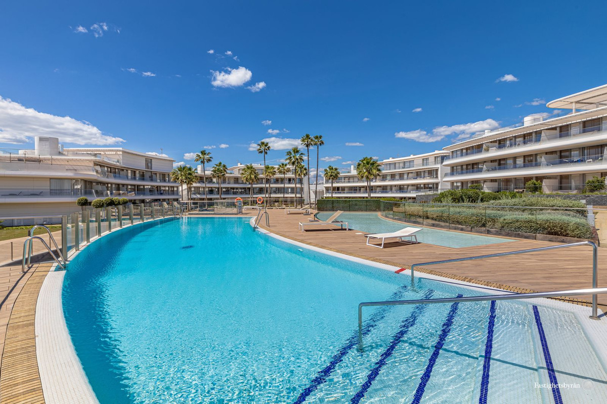 Penthouse te koop in Estepona | 4 slaapkamers H5079970