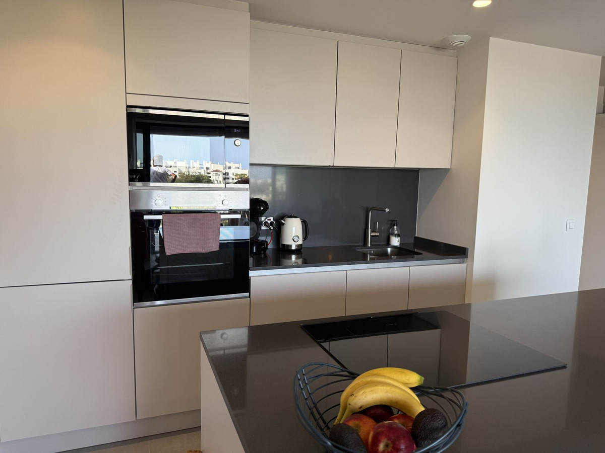 Appartement te koop in Estepona | 2 slaapkamers H5080000