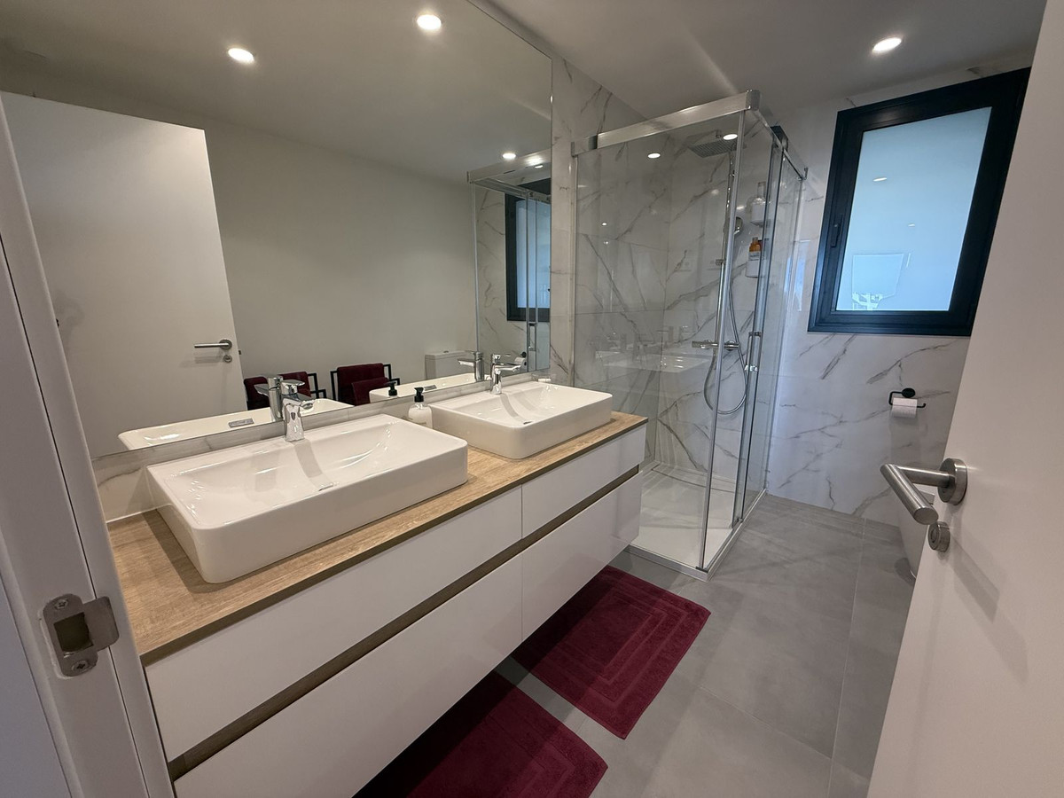 Appartement te koop in Estepona | 2 slaapkamers H5080000