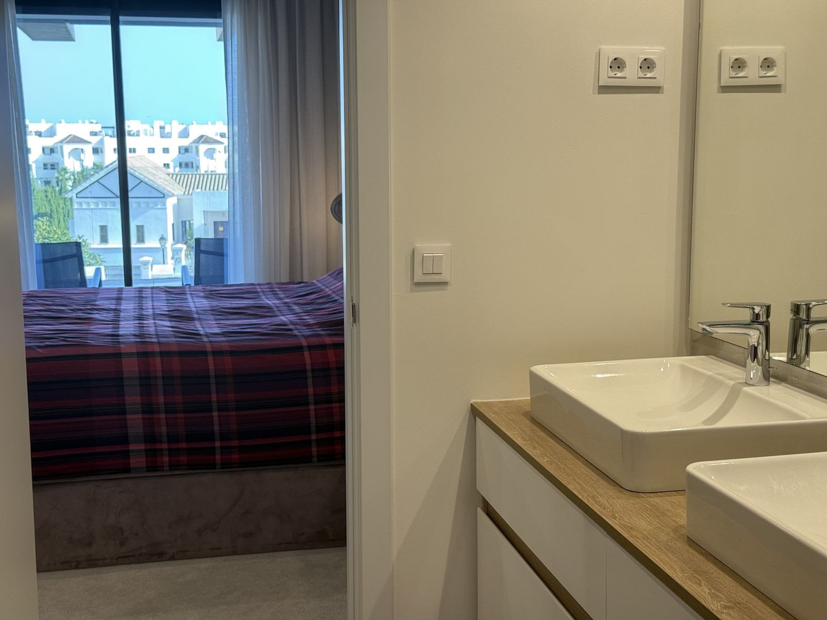 Appartement te koop in Estepona | 2 slaapkamers H5080000