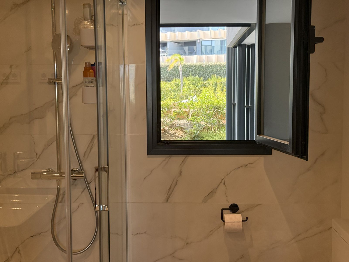 Appartement te koop in Estepona | 2 slaapkamers H5080000