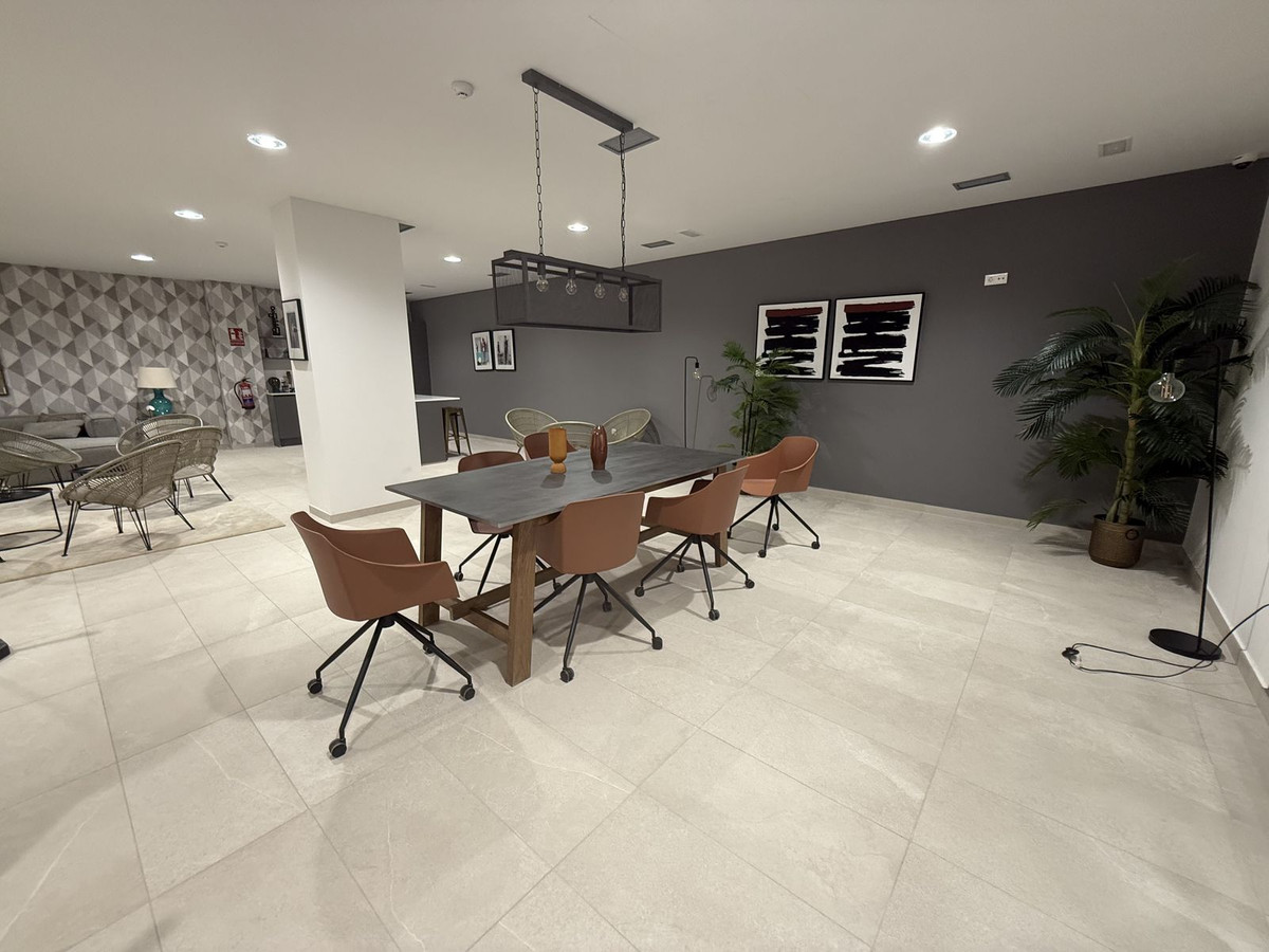Appartement te koop in Estepona | 2 slaapkamers H5080000