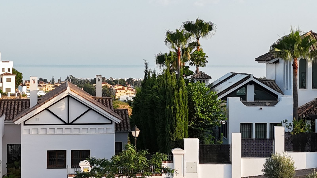 Appartement te koop in Estepona | 2 slaapkamers H5080000