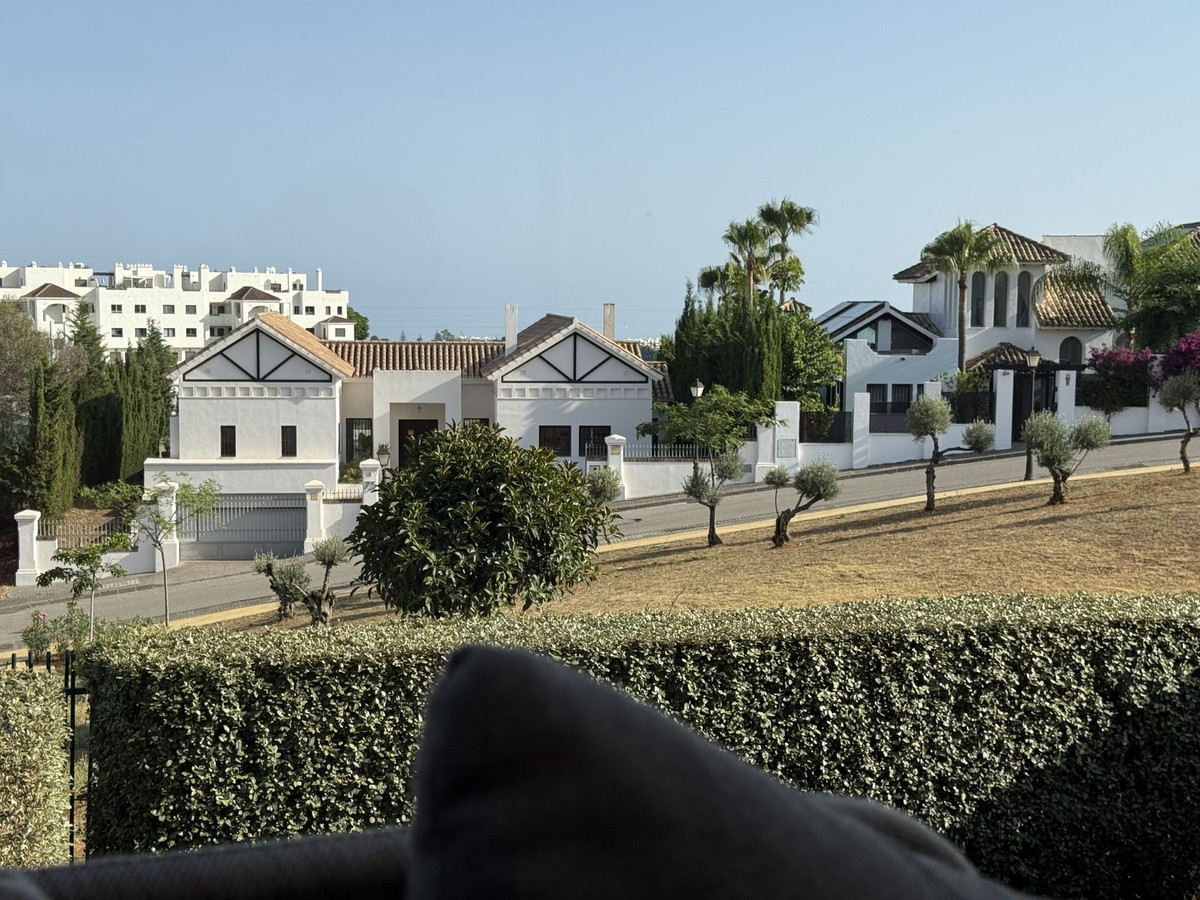 Appartement te koop in Estepona | 2 slaapkamers H5080000