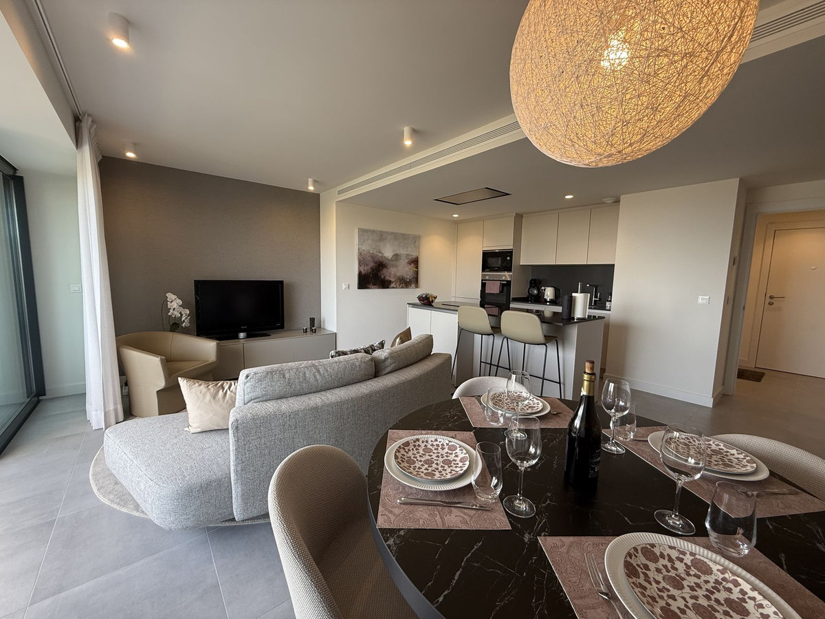 Appartement te koop in Estepona | 2 slaapkamers H5080000