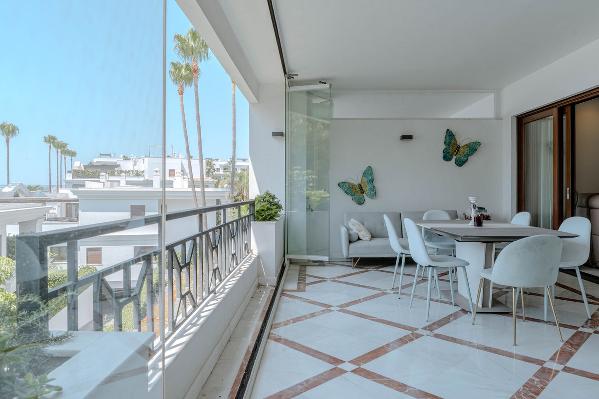 Appartement te koop in Estepona | 3 slaapkamers H5080258