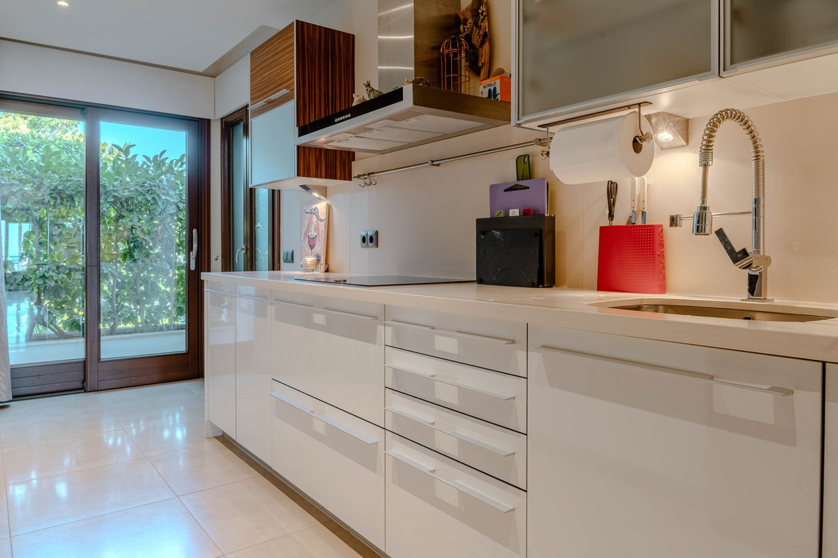 Appartement te koop in Estepona | 3 slaapkamers H5080258