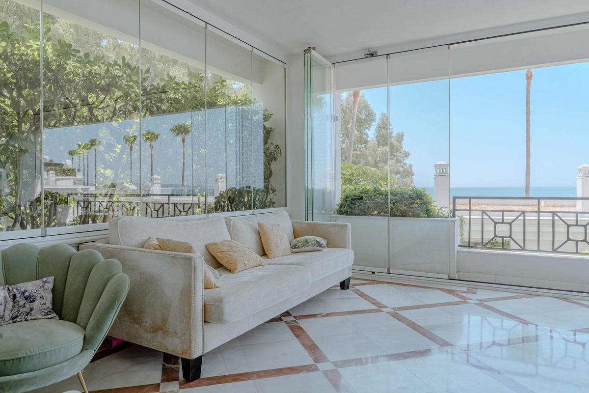 Appartement te koop in Estepona | 3 slaapkamers H5080258