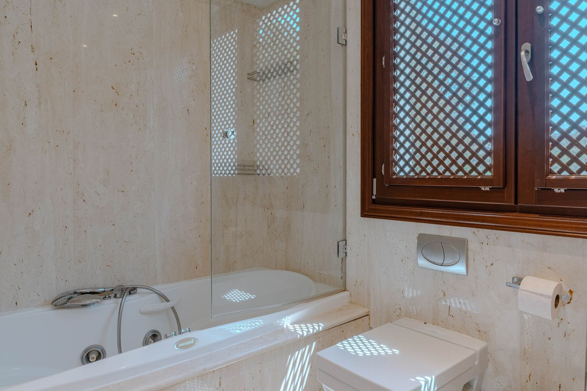 Appartement te koop in Estepona | 3 slaapkamers H5080258
