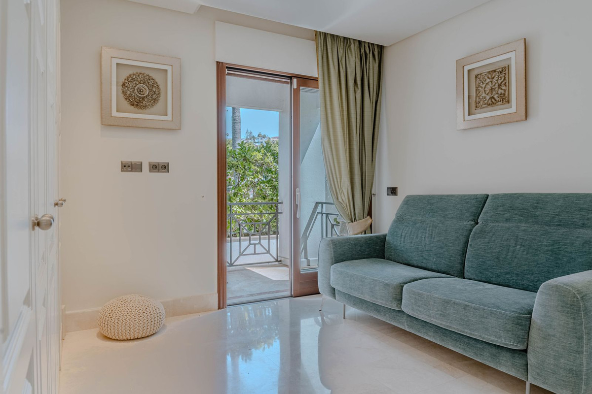 Appartement te koop in Estepona | 3 slaapkamers H5080258