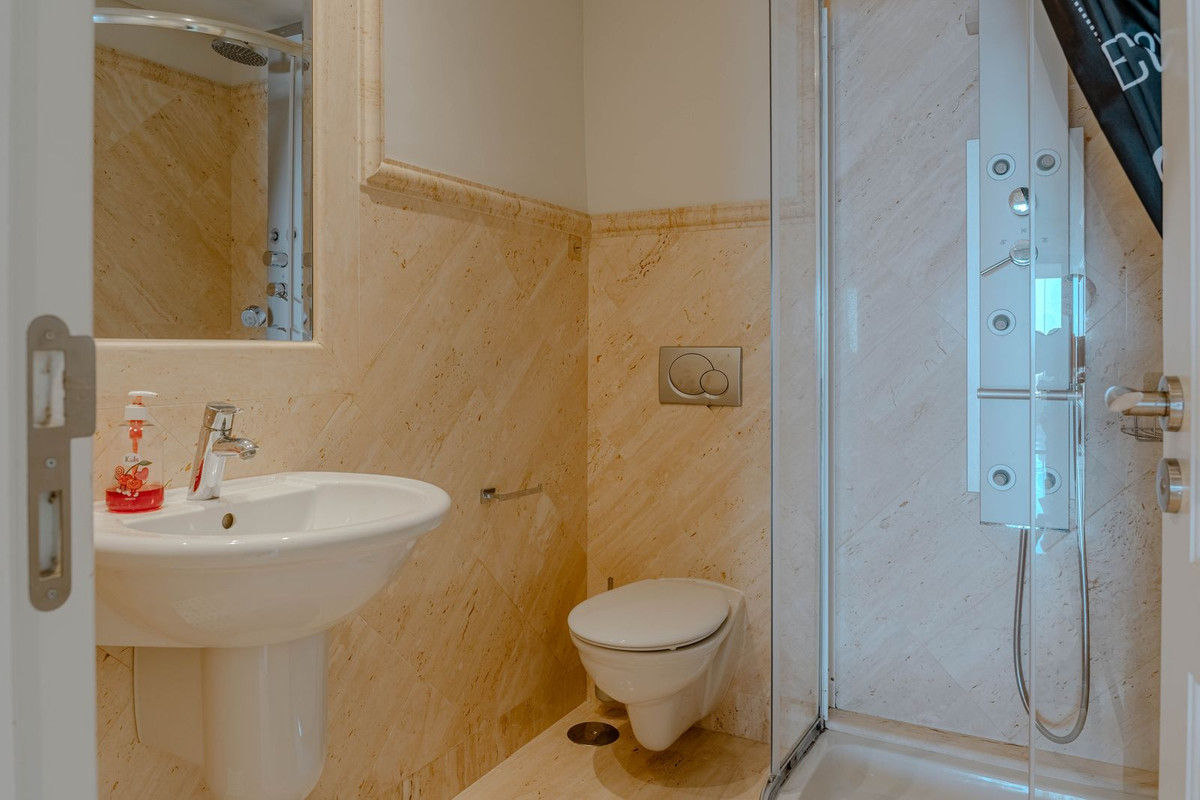 Appartement te koop in Estepona | 3 slaapkamers H5080258