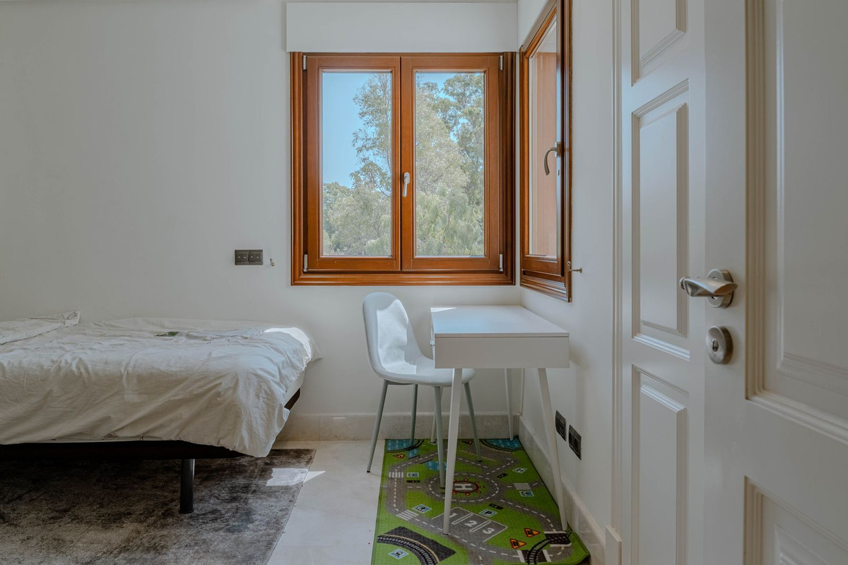 Appartement te koop in Estepona | 3 slaapkamers H5080258