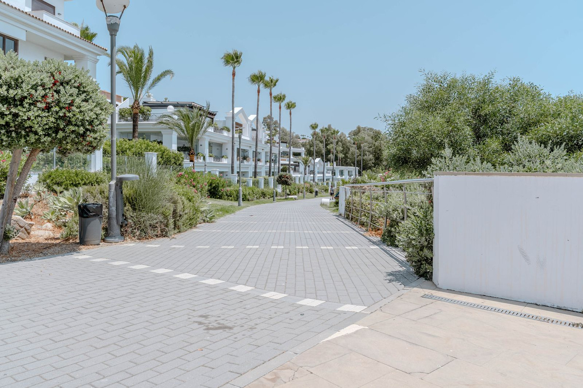 Appartement te koop in Estepona | 3 slaapkamers H5080258
