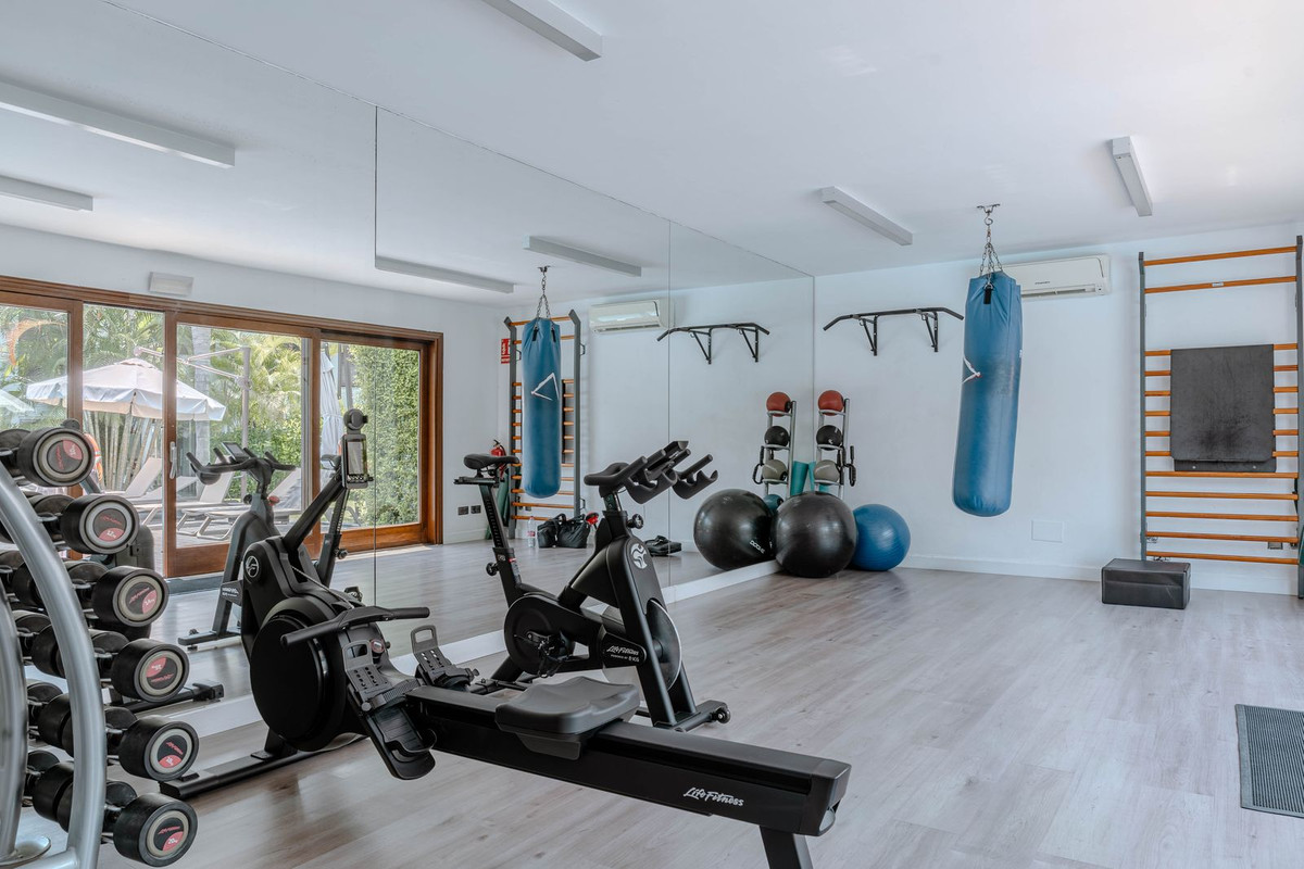 Appartement te koop in Estepona | 3 slaapkamers H5080258