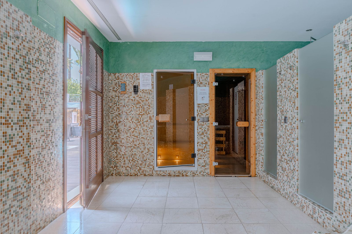 Appartement te koop in Estepona | 3 slaapkamers H5080258