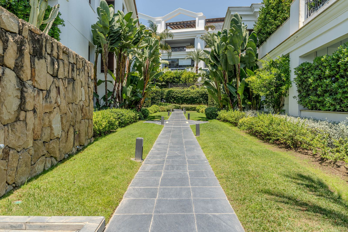 Appartement te koop in Estepona | 3 slaapkamers H5080258