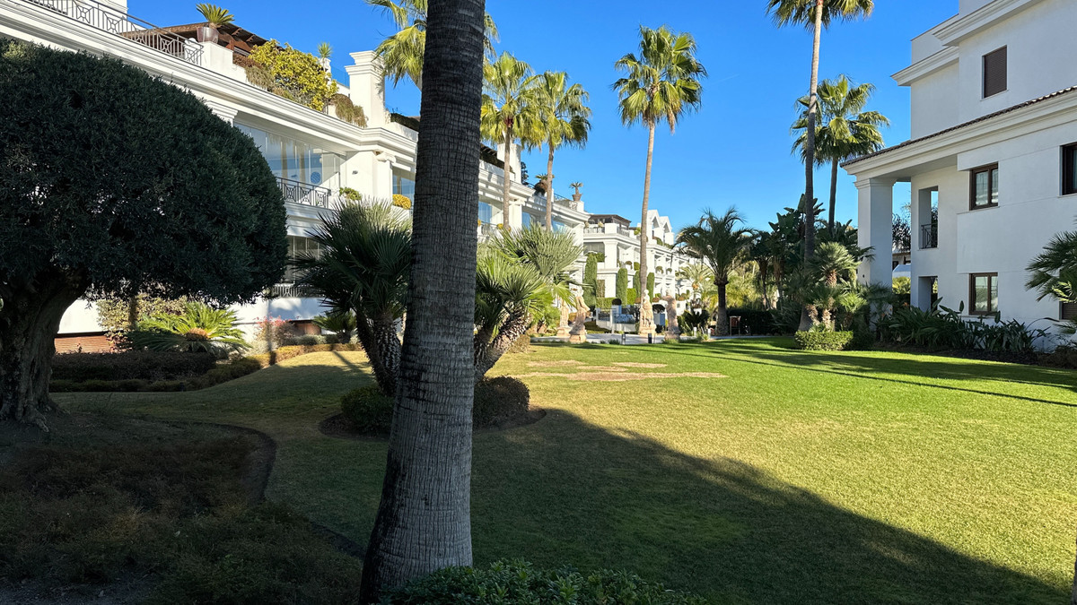 Appartement te koop in Estepona | 3 slaapkamers H5080345