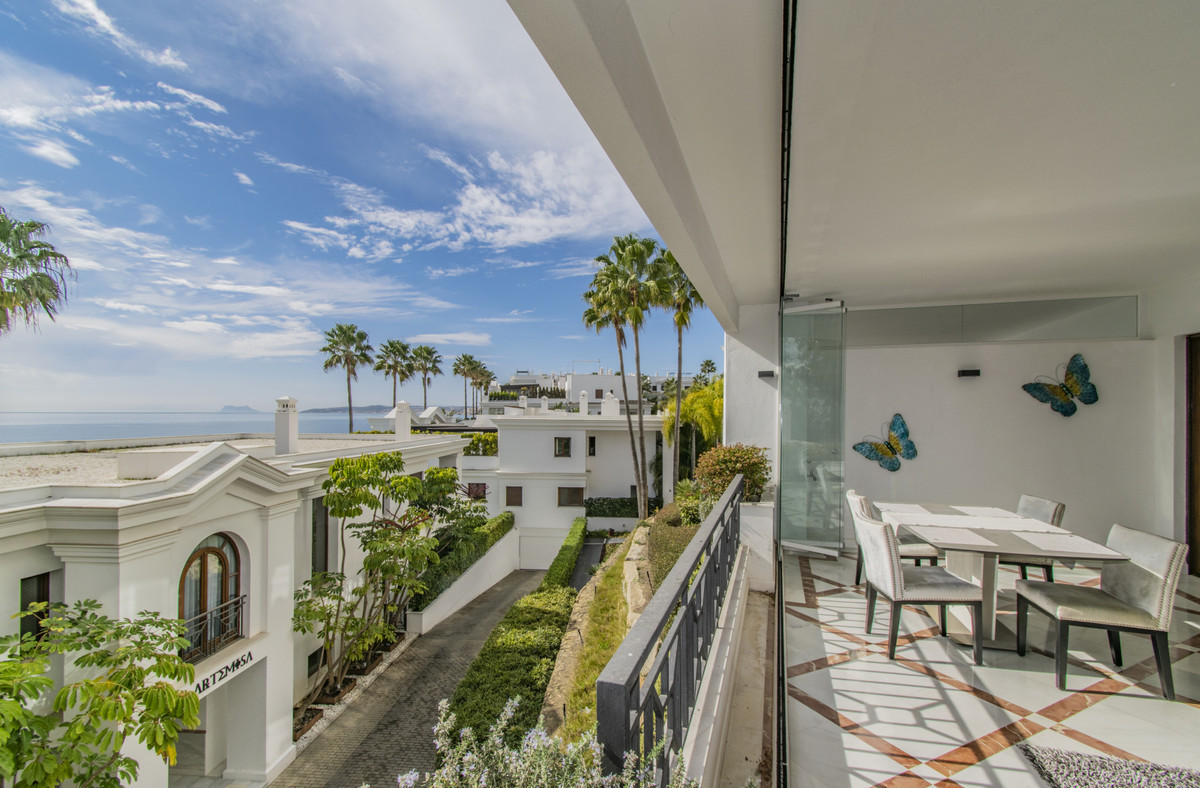 Appartement te koop in Estepona | 3 slaapkamers H5080345